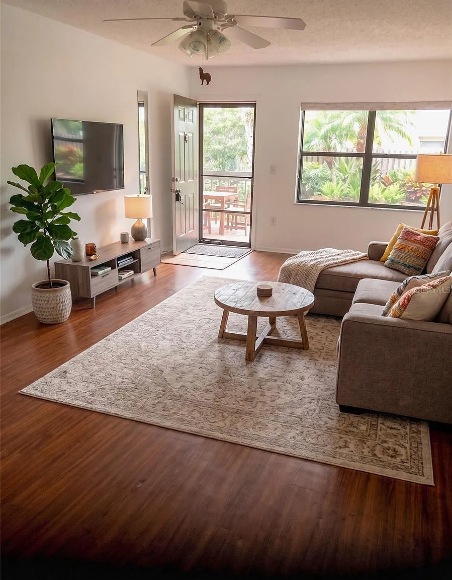 2 bed, 2.0 bath, 1050 sqft, $1,400 — Photo 2