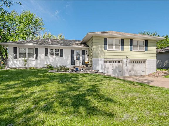 2nd image of 3220 N Chippewa Dr
