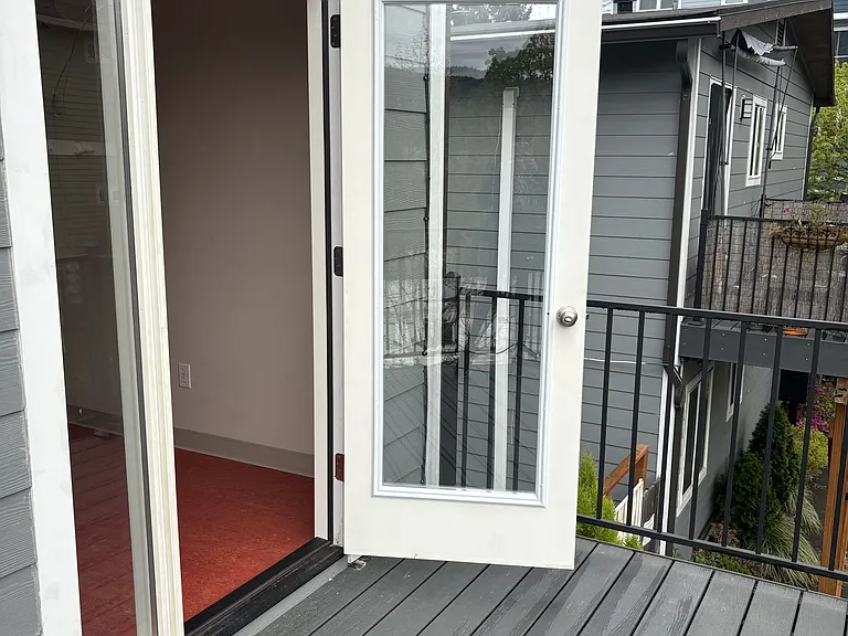 8220 N Edison St — Photo 15