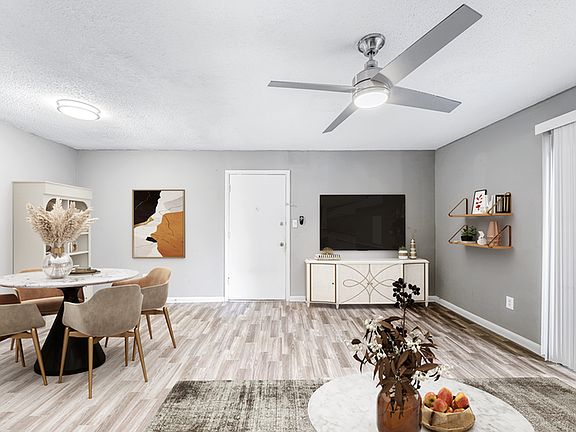 Elliot Roswell Apartments