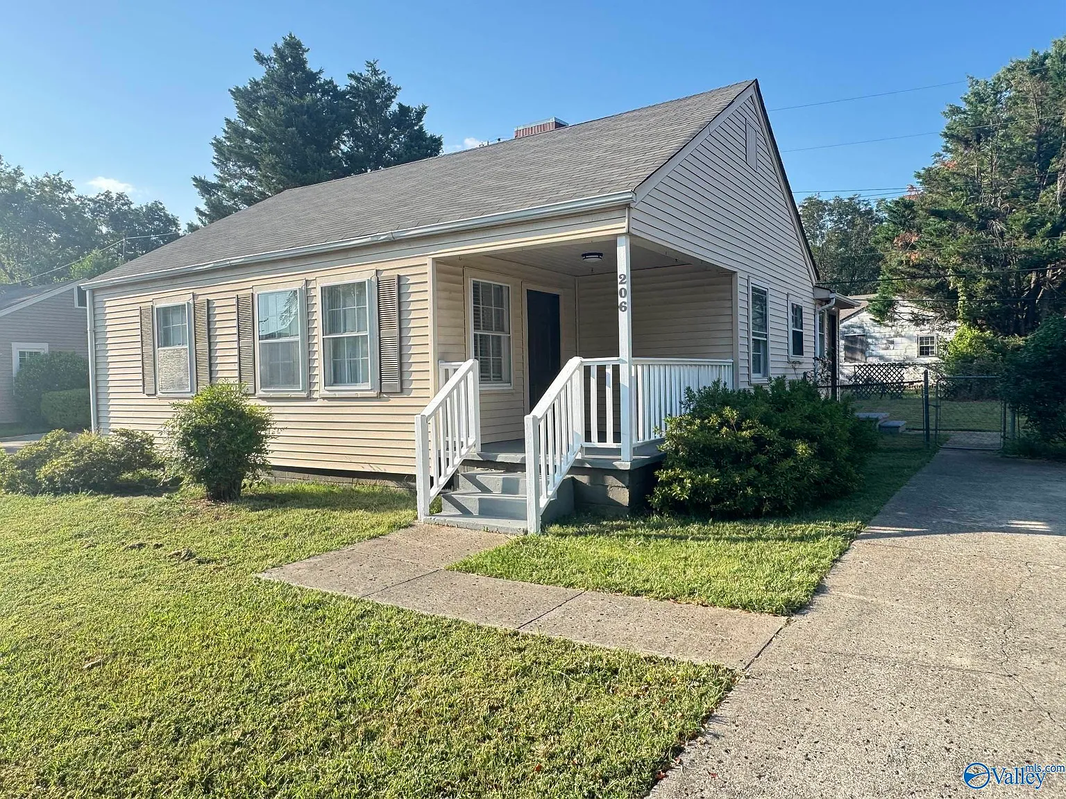 3 bed, 1145 sqft, $1,295 — Photo 3