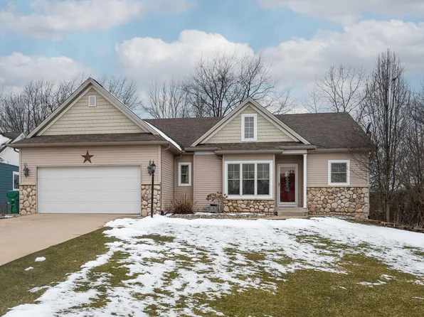 21137 Diamond Harbor Ct, Cassopolis, MI 49031