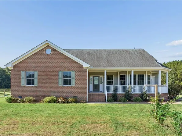 10028 Halltown Rd, Smithfield, VA 23430