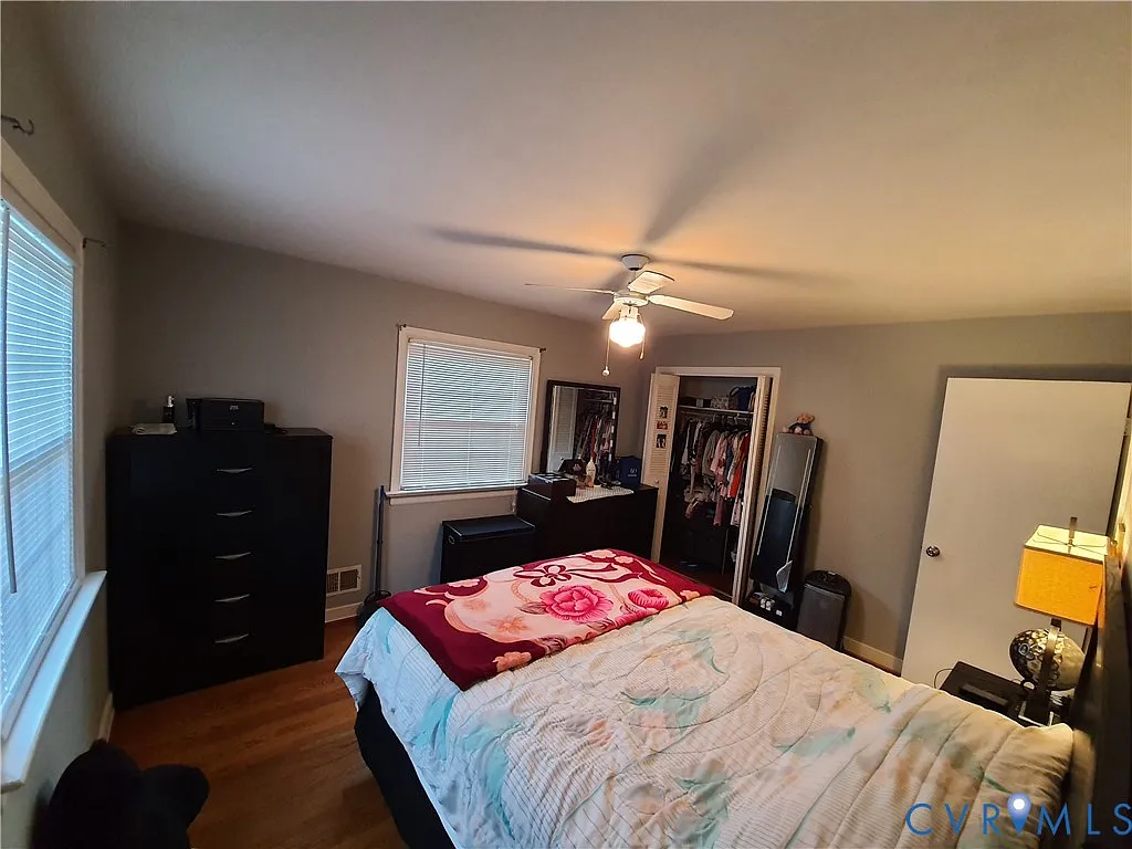 4 bed, 2.5 bath, 2442 sqft, $2,500 — Photo 3