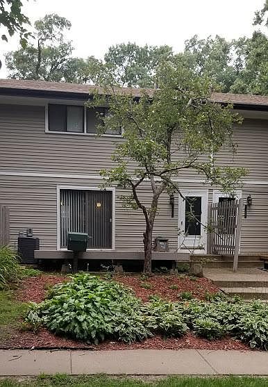 1st image of 2753 Upland Ct N