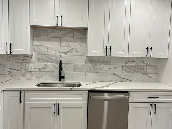 3rd image of 1508 Valleyridge Dr #A