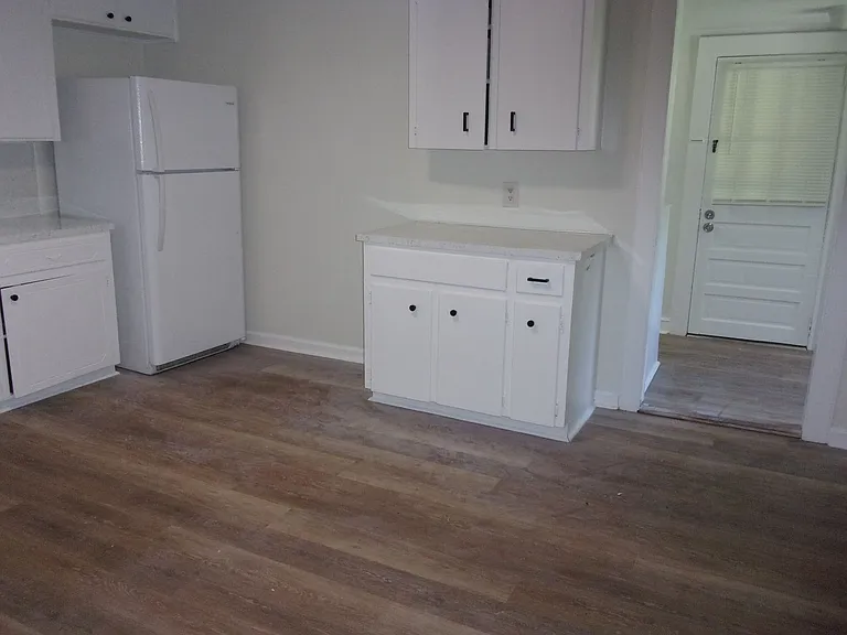 202 Shurley St — Photo 5