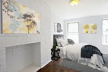 Rented by R New York