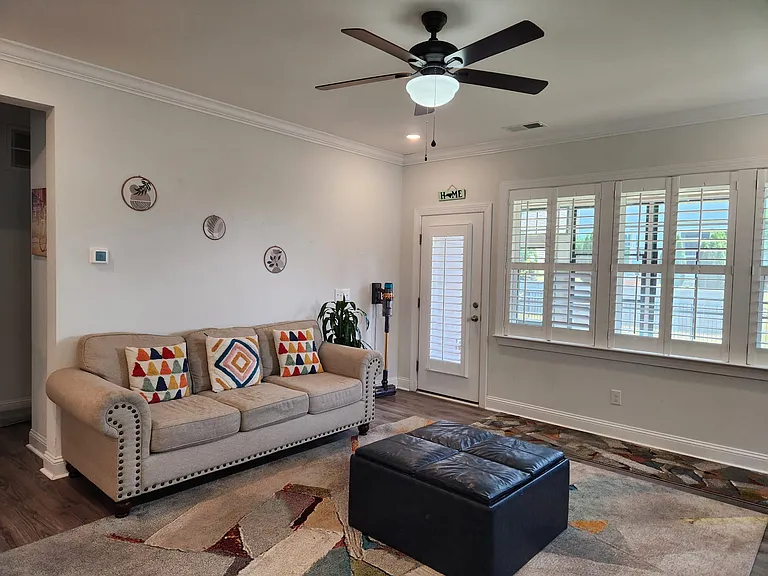 321 Ivy Arbor Way — Photo 4