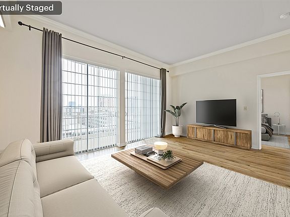 3rd image of 3225 Turtle Creek Blvd APT 1012
