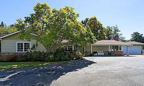 12 Northwood Dr photo 1