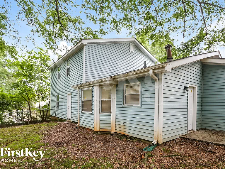 3800 Charlotte Dr — Photo 15