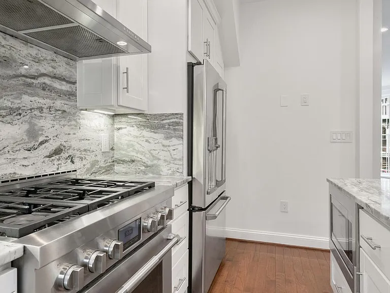 1339 Corcoran St NW — Photo 19
