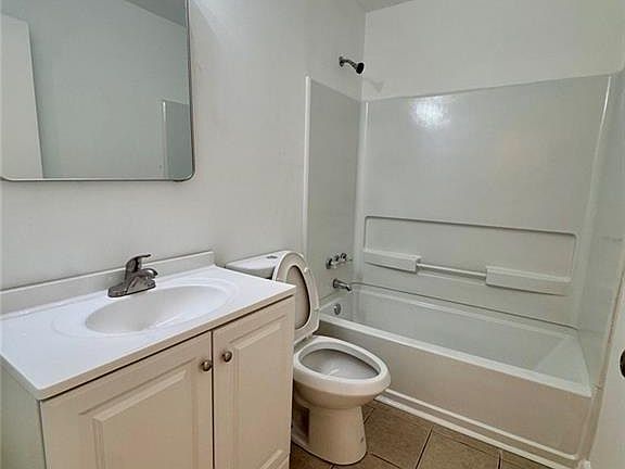 4th image of 6682 Chupp Rd