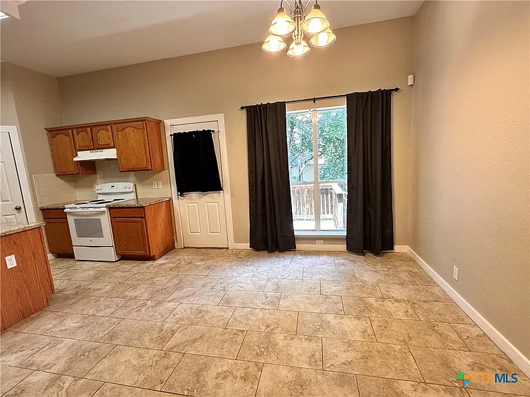 2029 Northview Dr — Photo 10