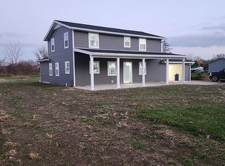 18833 Vermont St, Grafton, OH 44044