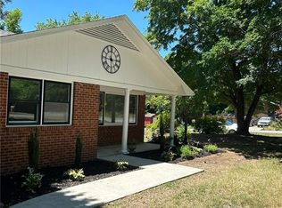 2112 Upper Lake Rd, Thomasville, NC 27360