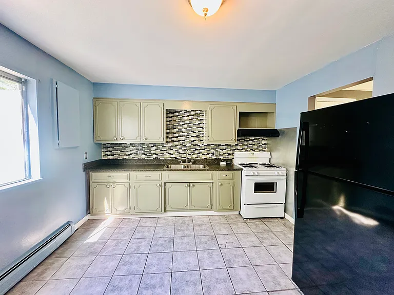 14948 Chesterfield Ave — Photo 10