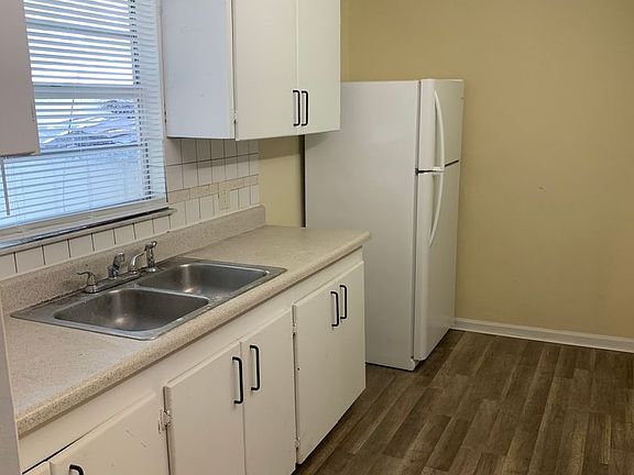 3rd image of 9655 6th Ave