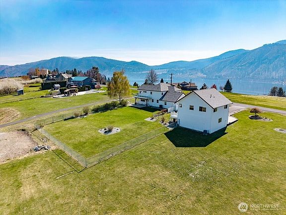 3rd image of 1190 Summit Boulevard