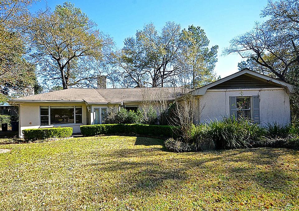 1st image of 212 Bylane Dr