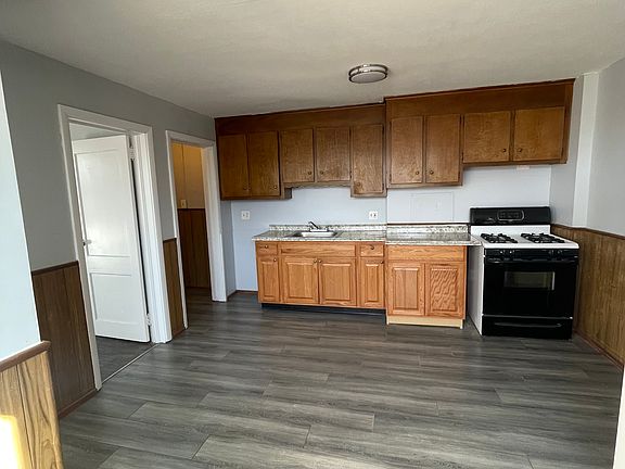 2nd image of 50 Lorraine St APT 2S