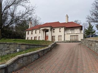 31 Saxon Woods Rd, Scarsdale, NY 10583