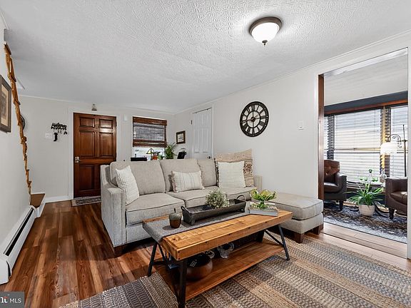 4th image of 318 Boulevard Ave