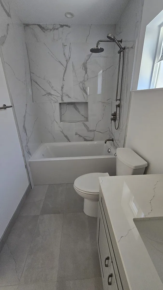 Building Photo - 452 Fuller Ave #2