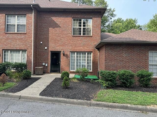 1st image of 216 Hampton Place Ct