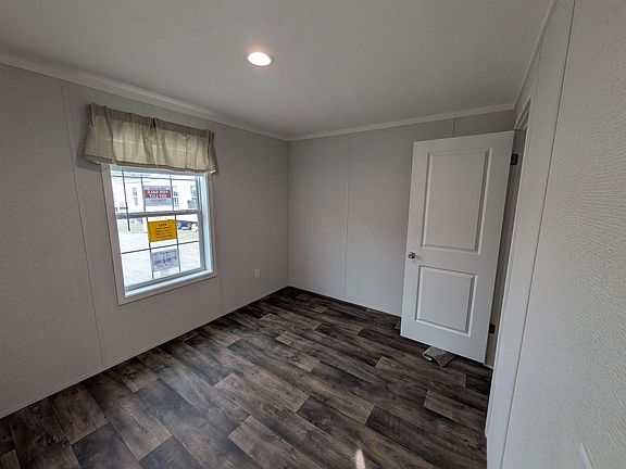 5th image of 2112 River Road #7