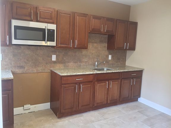 5th image of 48 Barker Ave