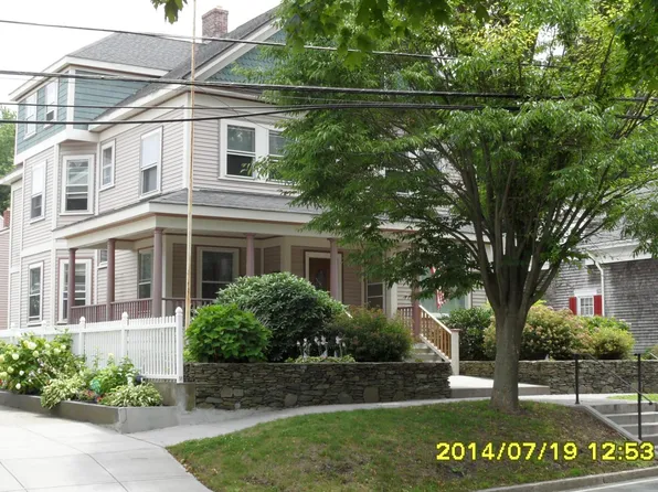 700 Hope St APT 4, Bristol, RI 02809