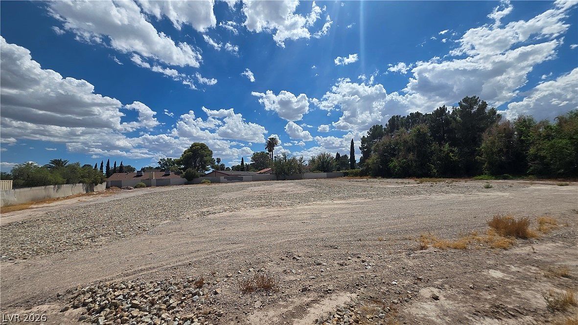 3995 Vegas Dr — Las Vegas Golf Club