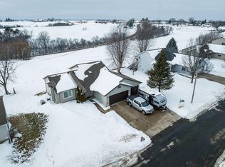 N1617 Servais Collern Rd, La Crosse, WI 54601