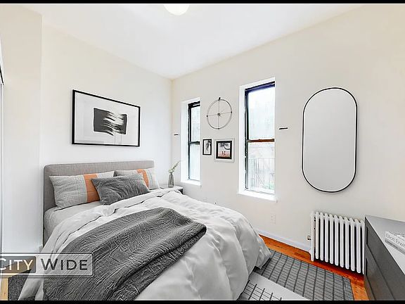 2nd image of 320 E 93rd St APT 4C