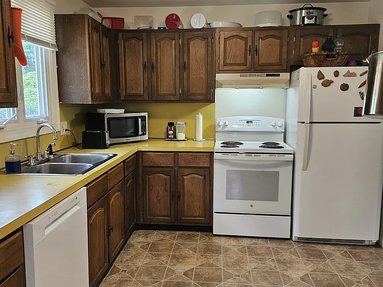 29B Plumtree Rd #B — Photo 1