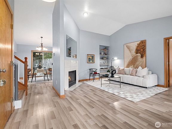 3rd image of 3211 32nd Avenue Ct SE