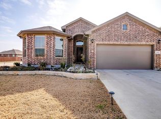 545 Pendennis Dr, Saginaw, TX 76131