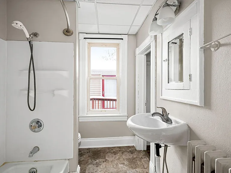 16 W 9th St — Photo 13