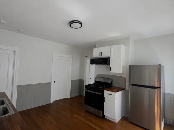 (undisclosed Address), Pawtucket, RI 02860