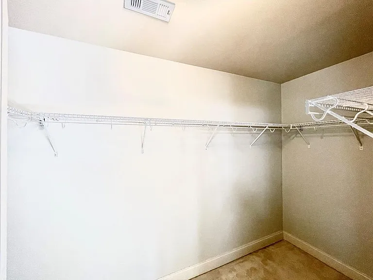 2620 Village Chase Dr — Photo 20