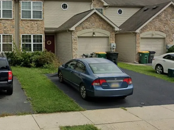 1019 Timberidge Ln, Allentown, PA 18106
