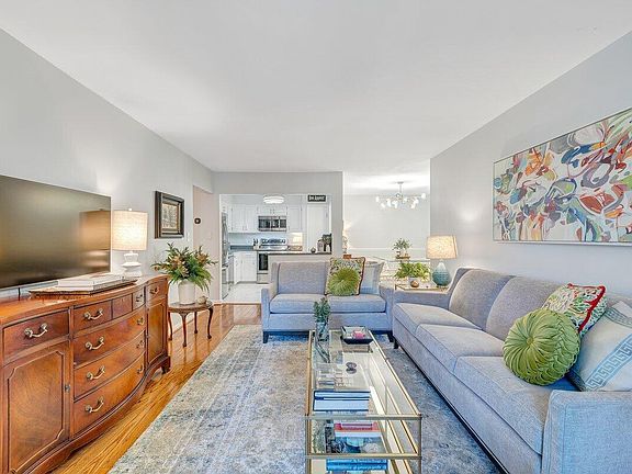 3rd image of 3400 Kim Ct APT A16