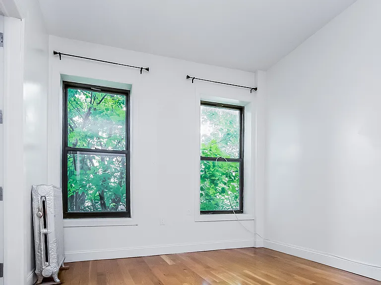 415 Saint Johns Pl #6 — Photo 2