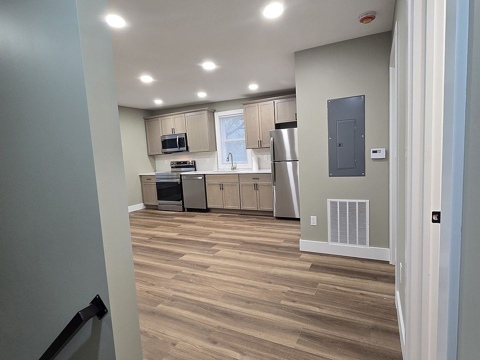 At the top of the stairs the you will enter the livingroom and kitchen space.
