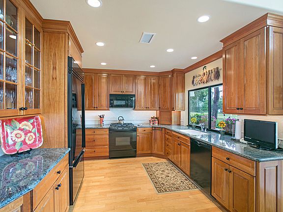 2nd image of 1330 Camino Teresa