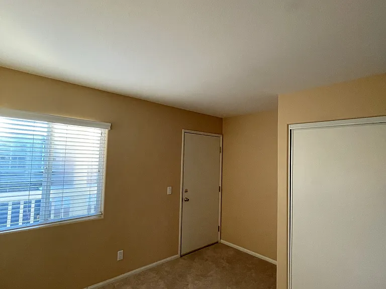 225 S Ventura Rd #100 — Photo 12