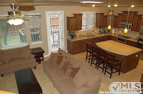 4th image of 4323 Woodbridge Way