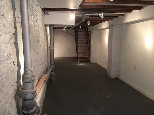 Rented by Zone Corp | media 28